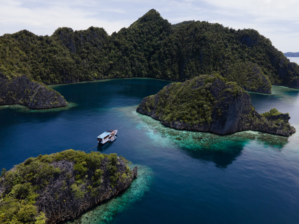 Raja Ampat Adventure Liveaboard, night parking spot